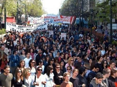 Παραλύει αύριο η χώρα. Ποιοι απεργούν