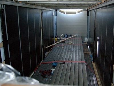 Έκρυβε λαθρομετανάστες στο φορτηγό του