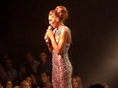 Η πρεμιέρα της Ηλιάδη και το λαμπερό φόρεμα