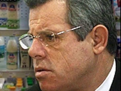 Ωμός εκβιασμός από ομάδα επιχειρηματιών