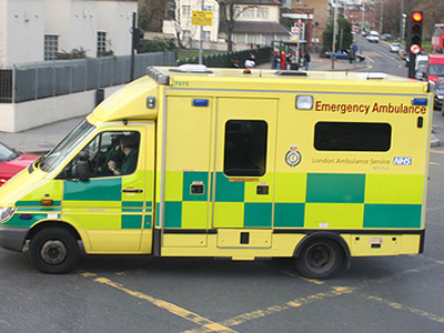 Μαχαίρωσαν νεαρή έγκυο στη Βρετανία