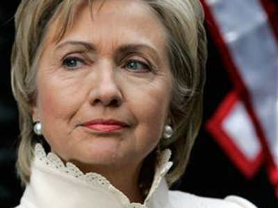 “Βλέπει” έξοδο η Χίλαρι