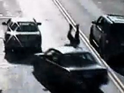 Τον χτύπησε με το αυτοκίνητο και τον εγκατέλειψε