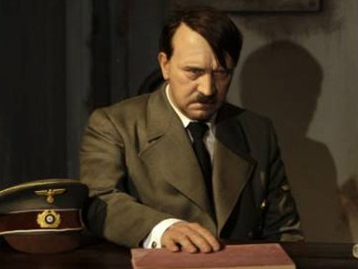 “Αποκεφάλισαν” τον Χίτλερ