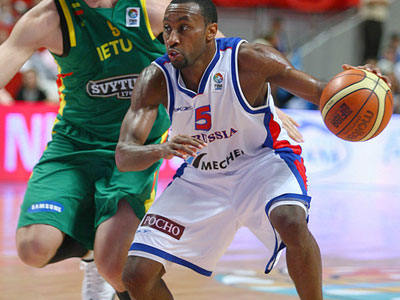 Ολυμπιακός: Φουλ για Holden, κρίσιμο ραντεβού με Μπουρούση