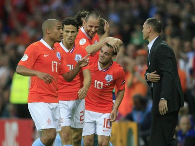 “Καθάρισε” η Ολλανδία, 4-1 τη Γαλλία