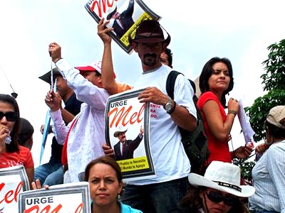 Σε ουδέτερο έδαφος οι συζητήσεις για την κρίση στην Ονδούρα