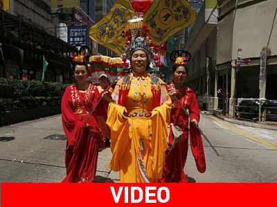 Γιορτάζει το Hong Kong