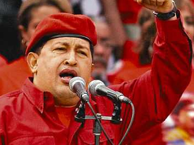Σε περαιτέρω κρατικοποιήσεις προχωρά ο Chavez