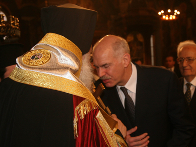 Σε καλό κλίμα η συνάντηση Παπανδρέου-Ιερώνυμου