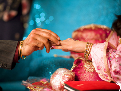 Παρουσίασε ψεύτικη σύζυγο για να πάρει διαζύγιο