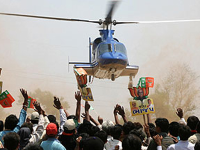 Με αίμα βάφτηκαν οι εκλογές στην Ινδία