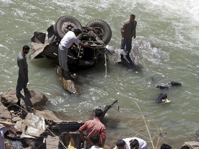 Τροχαίο με 22 νεκρούς στο Κασμίρ