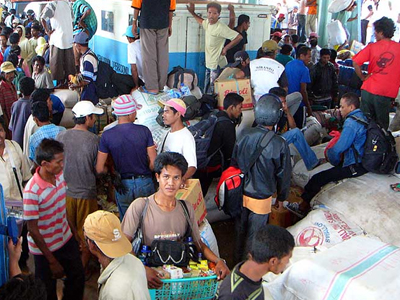 Βυθίστηκε πλοίο στην Ινδονησία