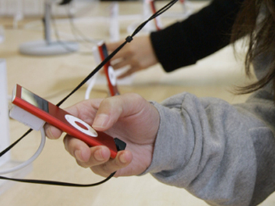 iPod τον κρατούσε ξύπνιο στη διάρκεια εγχείρισης