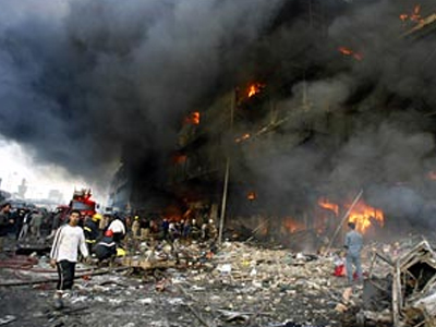 Ιράκ: Παγιδευμένο αυτοκίνητο ”έκανε κομμάτια” 19