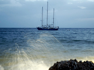 Το ιστιοφόρο «ΟΝΙΤΟΣ»… έκανε νερά