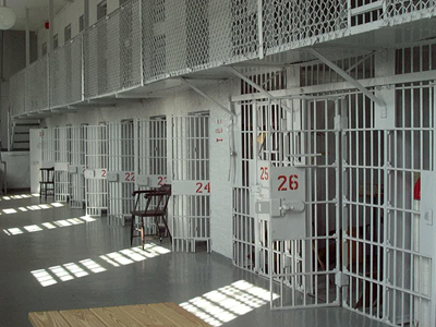 Στη φυλακή … σωφρονιστικός υπάλληλος