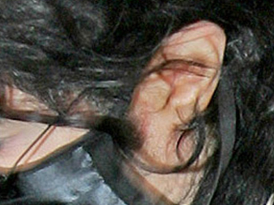 Το… «σκοροφαγωμένο» αφτί του Michael Jackson