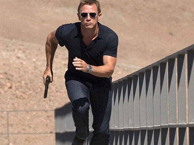 Γρουσούζης ο “Τζέιμς Μποντ”