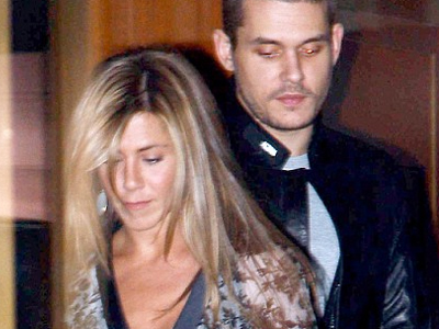 Ερωτευμένη ξανά η Τζένιφερ Άνιστον