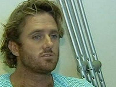 Γλίτωσε… από του καρχαρία τα δόντια