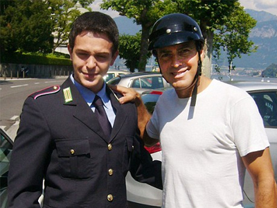 O George Clooney δε χαλάει χατήρι…