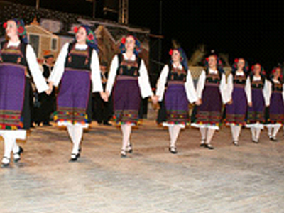 Μαθητικό Φεστιβάλ Παραδοσιακών χορών στο Βεάκειο