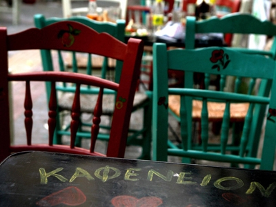 Ληστεία σε καφενείο με ψεύτικο όπλο