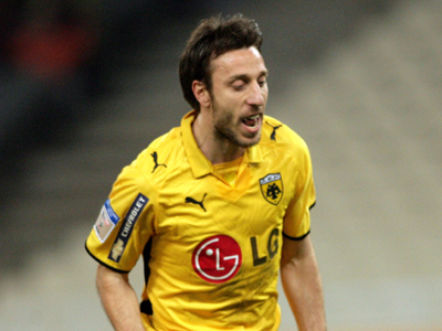 Ανανέωσε με την ΑΕΚ έως το 2012 ο Καφές