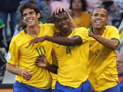 Νικηφόρο ξεκίνημα για τη Βραζιλία, 4-3 την Αίγυπτο