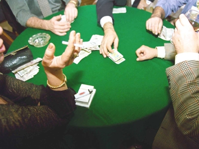 Συλλήψεις για παράνομη χαρτοπαιξία