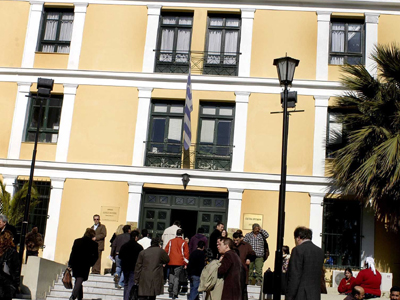 “Κατοστάρι” για τη μήνυση