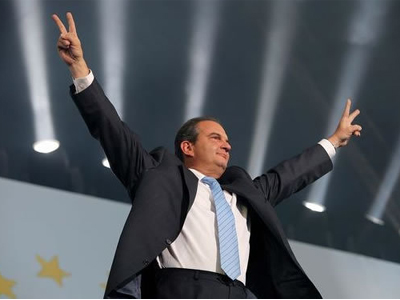 Ο Καραμανλής έχασε… το πέταγμά του