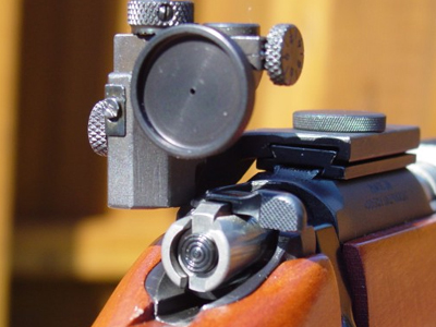 Μπαλωθιές ξεσήκωσαν Χανιά και Ηράκλειο