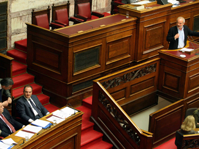 Στη Βουλή η κόντρα για τα Πανεπιστήμια