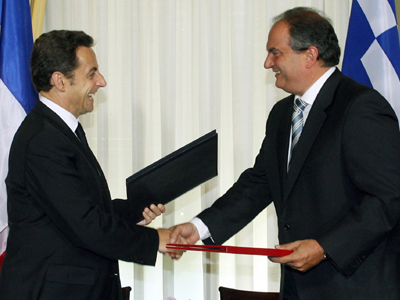 Σαρκοζί : “Αγαπάμε και στηρίζουμε την Ελλάδα”
