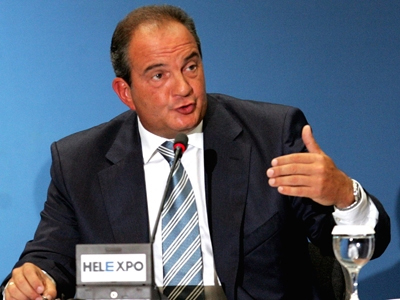 Στριμωγμένος και αμήχανος ο Πρωθυπουργός