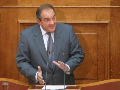 Καραμανλής: Δεν χαρίζουμε λεφτά στις τράπεζες