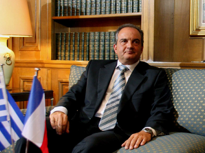 Να μη δεχτεί “μακεδονικό” έθνος ζητάει από τον Καραμανλή η Παμμακεδονική