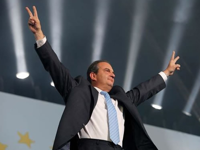 Όχι στην εκλογολογία, ναι στις περιοδείες