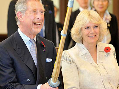 Στην Ιαπωνία ο Κάρολος μαζί με την Καμίλα