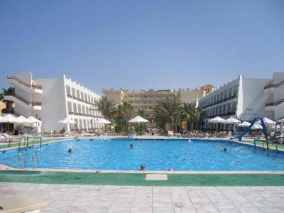 Έμεινε έγκυος από… την πισίνα