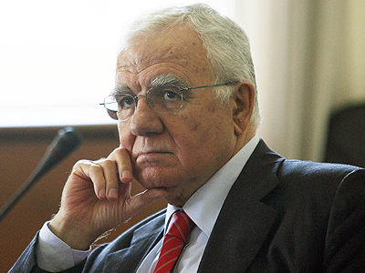 Σκληρή επίθεση Κεφαλογιάννη κατά Πετραλιά