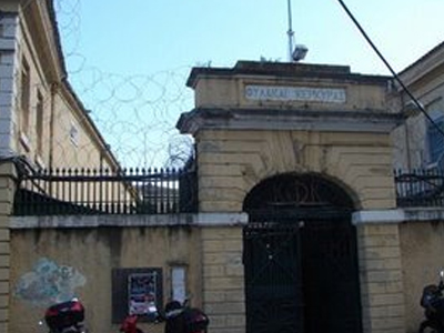 “Έφαγαν” κρατούμενο μέσα στο κελί του