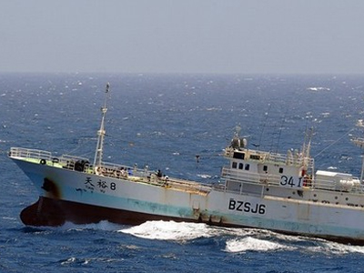 Κινεζικά αλιευτικά εγκαταλείπουν τα βορειοκορεατικά ύδατα