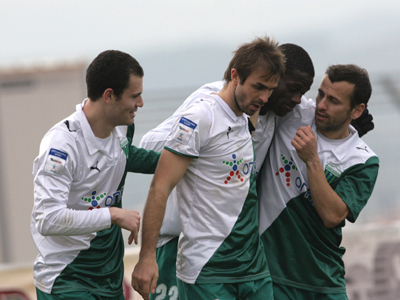 Παίζουν με Πανιώνιο Κιάσσος και Λέχτινεν