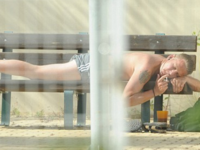 Βγήκε απ το Δαφνί, πάει για Αγγλία…