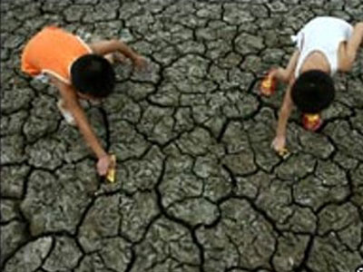 Σοβαρές ελλείψεις σε πόσιμο νερό αντιμετωπίζει η Κίνα