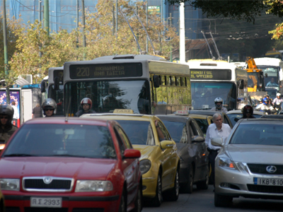Κυκλοφοριακό κομφούζιο σε όλη την Αθήνα